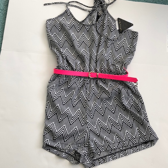 City Triangles, Black & White Geometric Romper - Picture 5 of 6